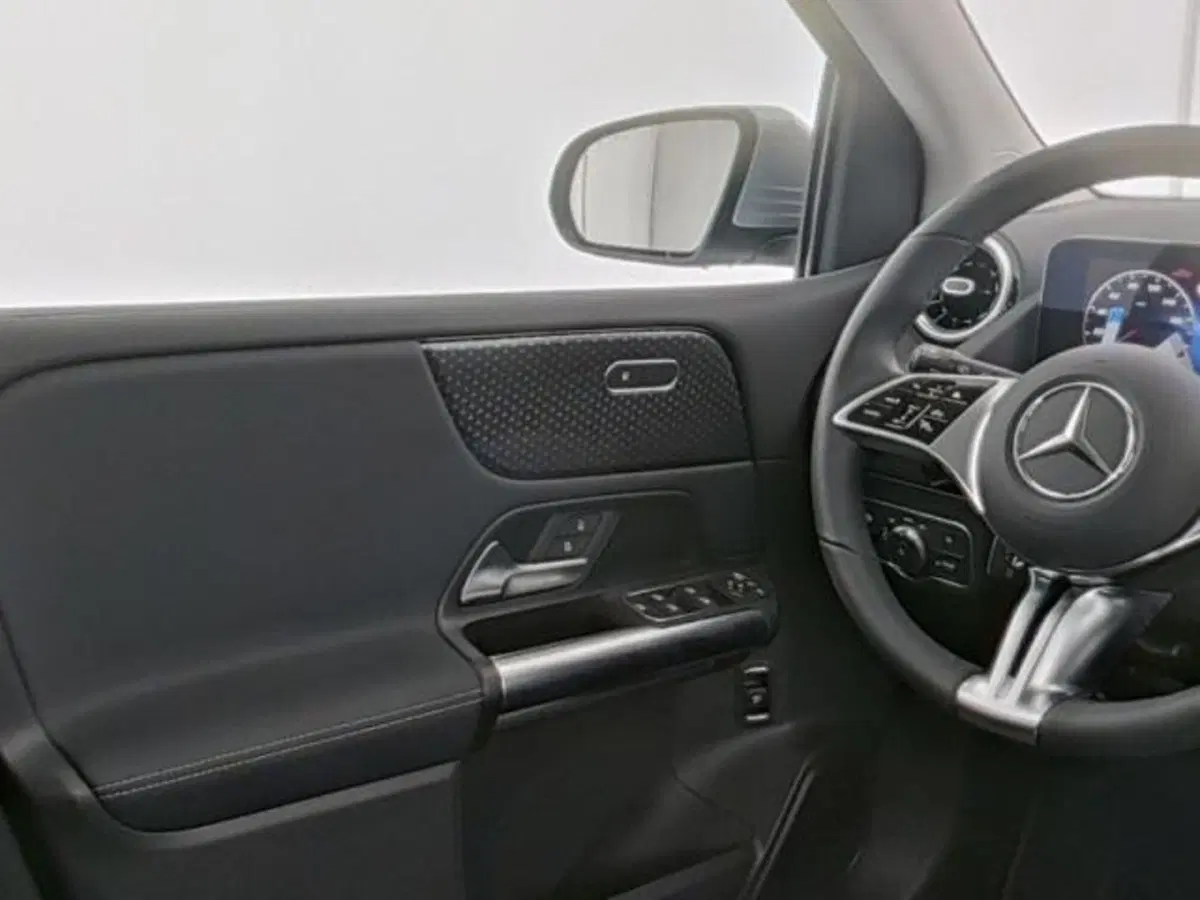 Mercedes-Benz Classe B usata a Milano (8)