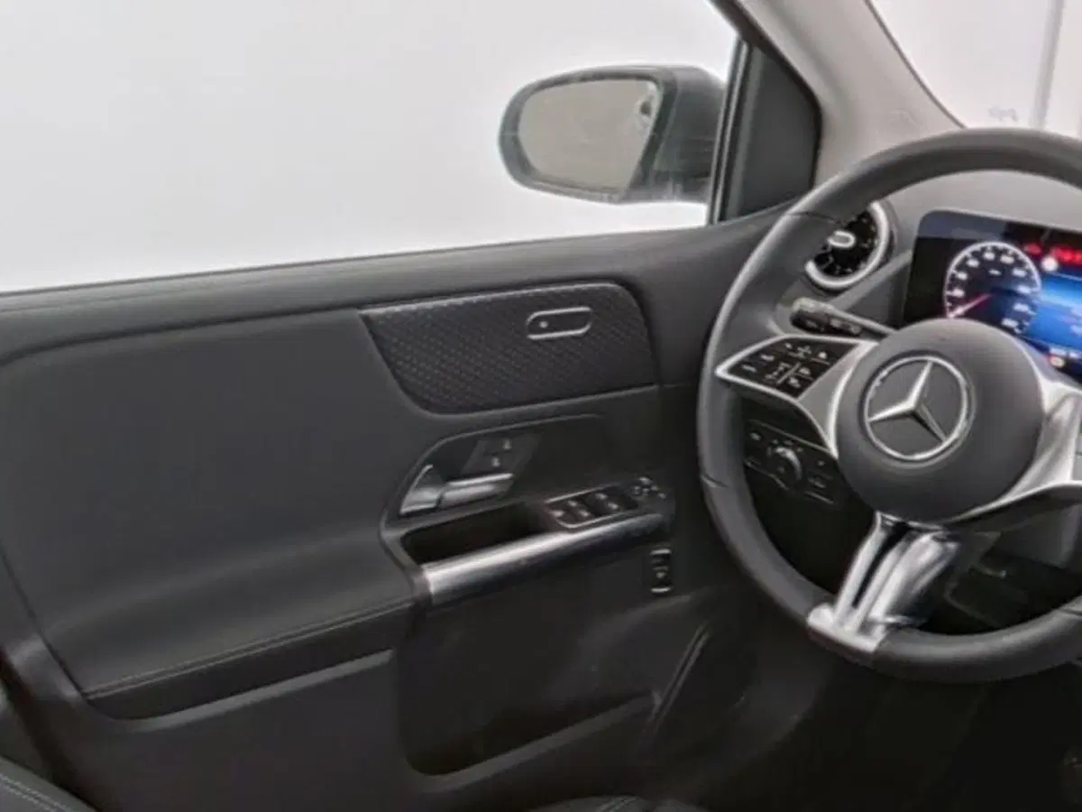 Mercedes-Benz Classe B usata a Milano (5)