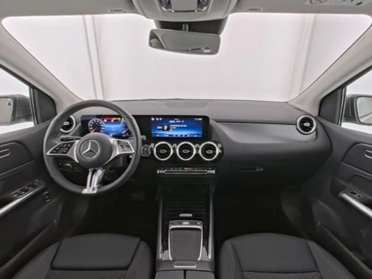 Mercedes-Benz Classe B usata a Milano (8)