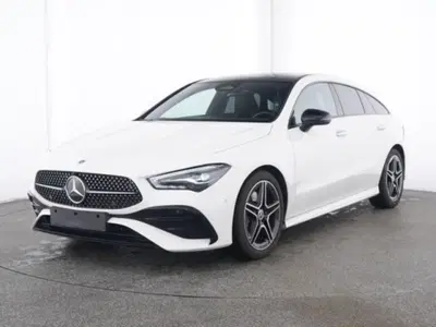 Mercedes-Benz CLA Shooting Brake Elettrica 200 Premium Plus del 2025 usata a Abbiategrasso