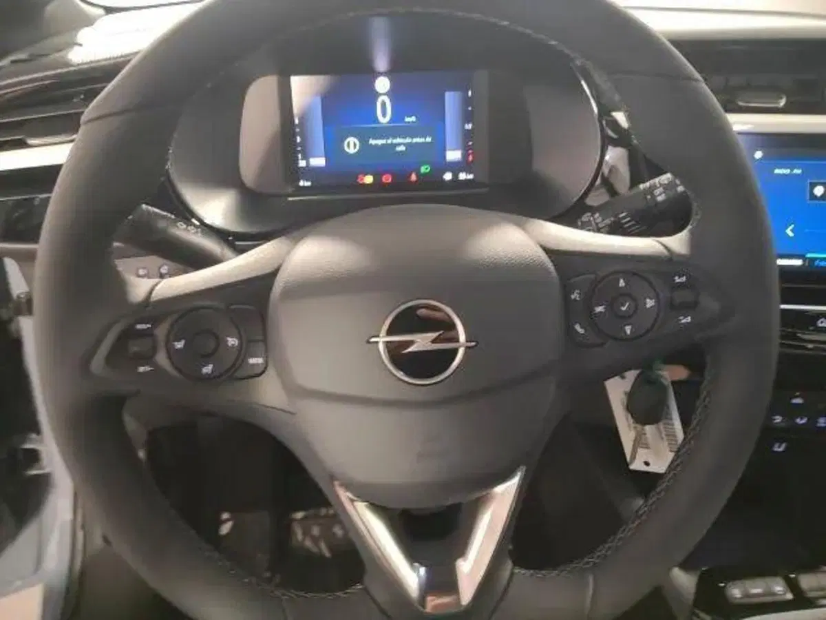 Opel Corsa nuova a Milano (6)