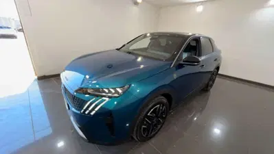 Peugeot 3008 1.2 hybrid GT Exclusive 145cv e-dcs6 nuova a Abbiategrasso