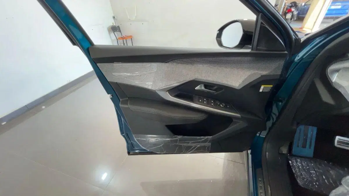 Peugeot 3008 nuova a Milano (9)