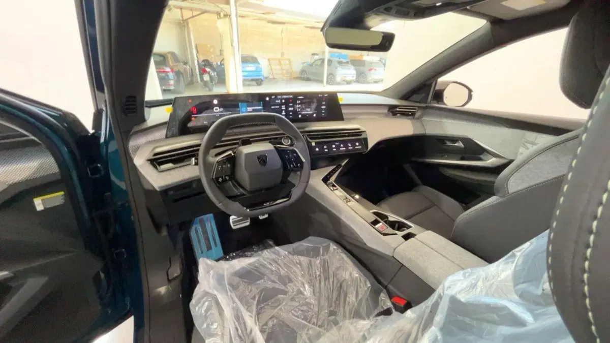 Peugeot 3008 nuova a Milano (7)
