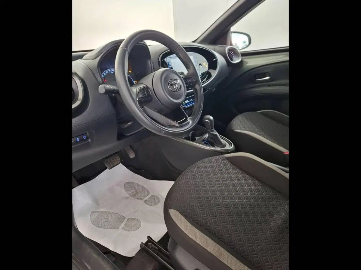 Toyota Aygo X usata a Torino (10)