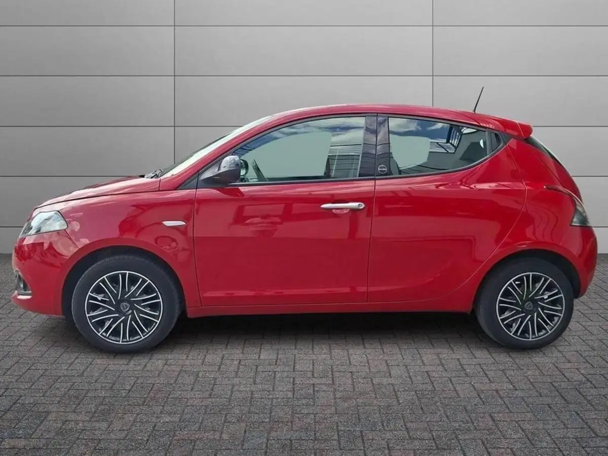 Lancia Ypsilon usata a Torino (4)