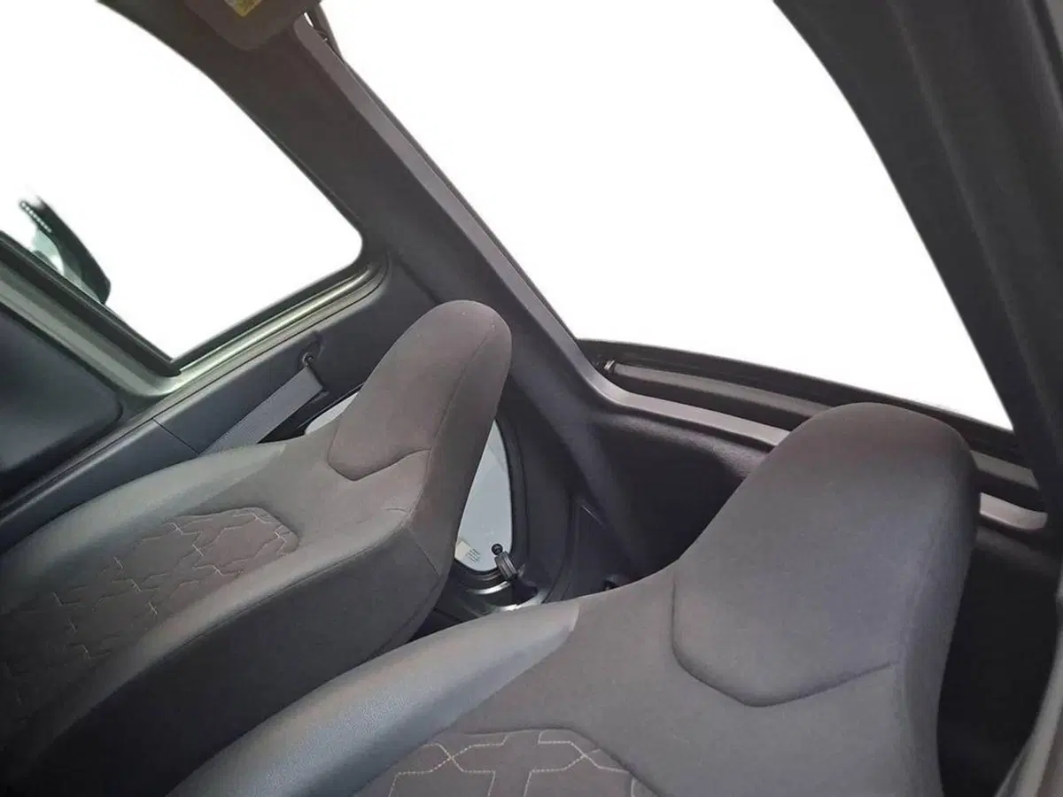 Toyota Aygo X usata a Torino (12)