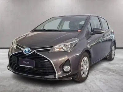 Toyota Yaris 1.5 Hybrid 5 porte Active del 2015 usata a Torino