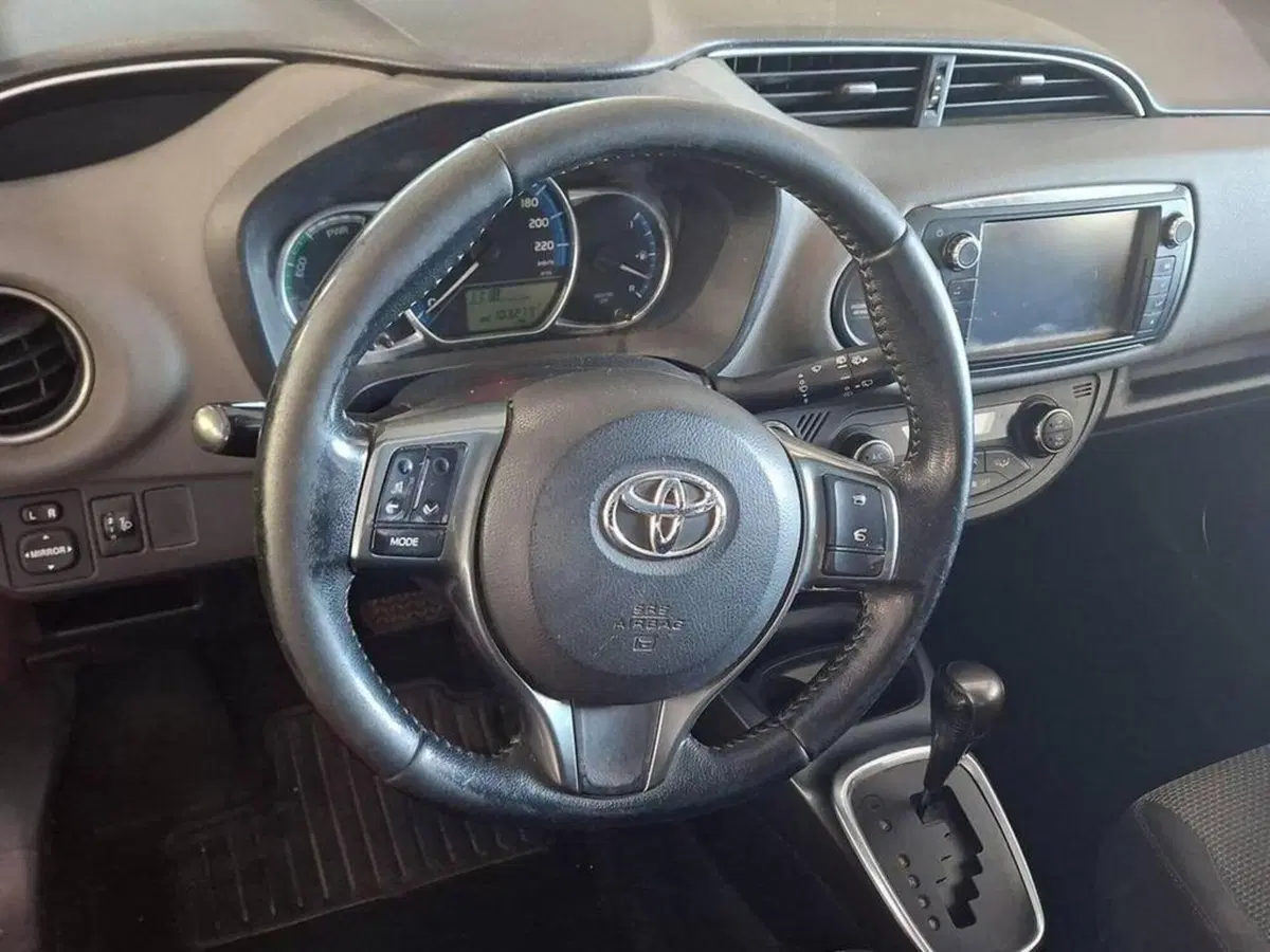 Toyota Yaris usata a Torino (10)
