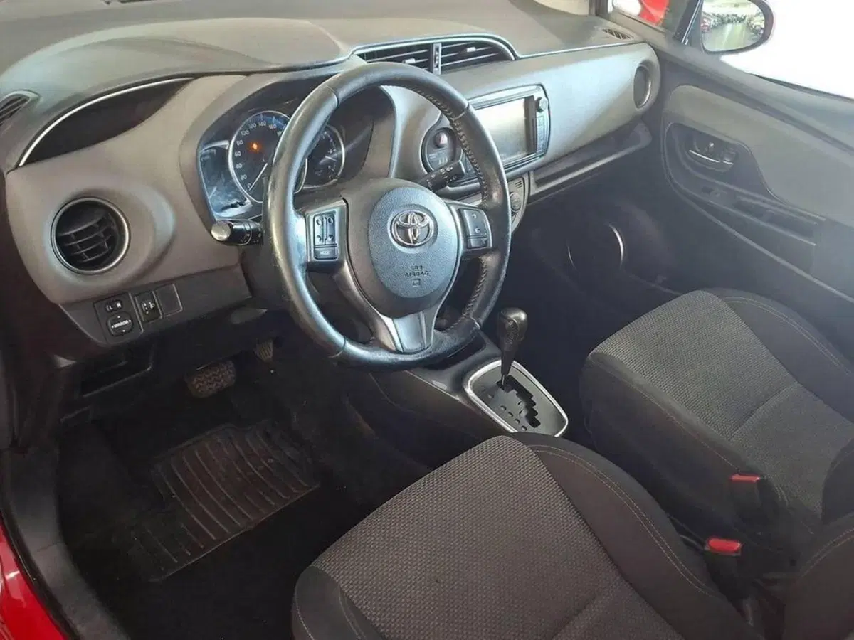 Toyota Yaris usata a Torino (11)