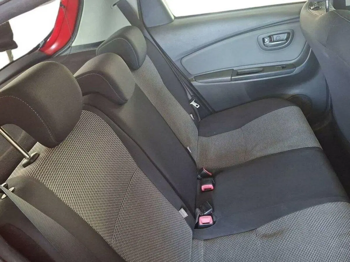 Toyota Yaris usata a Torino (12)