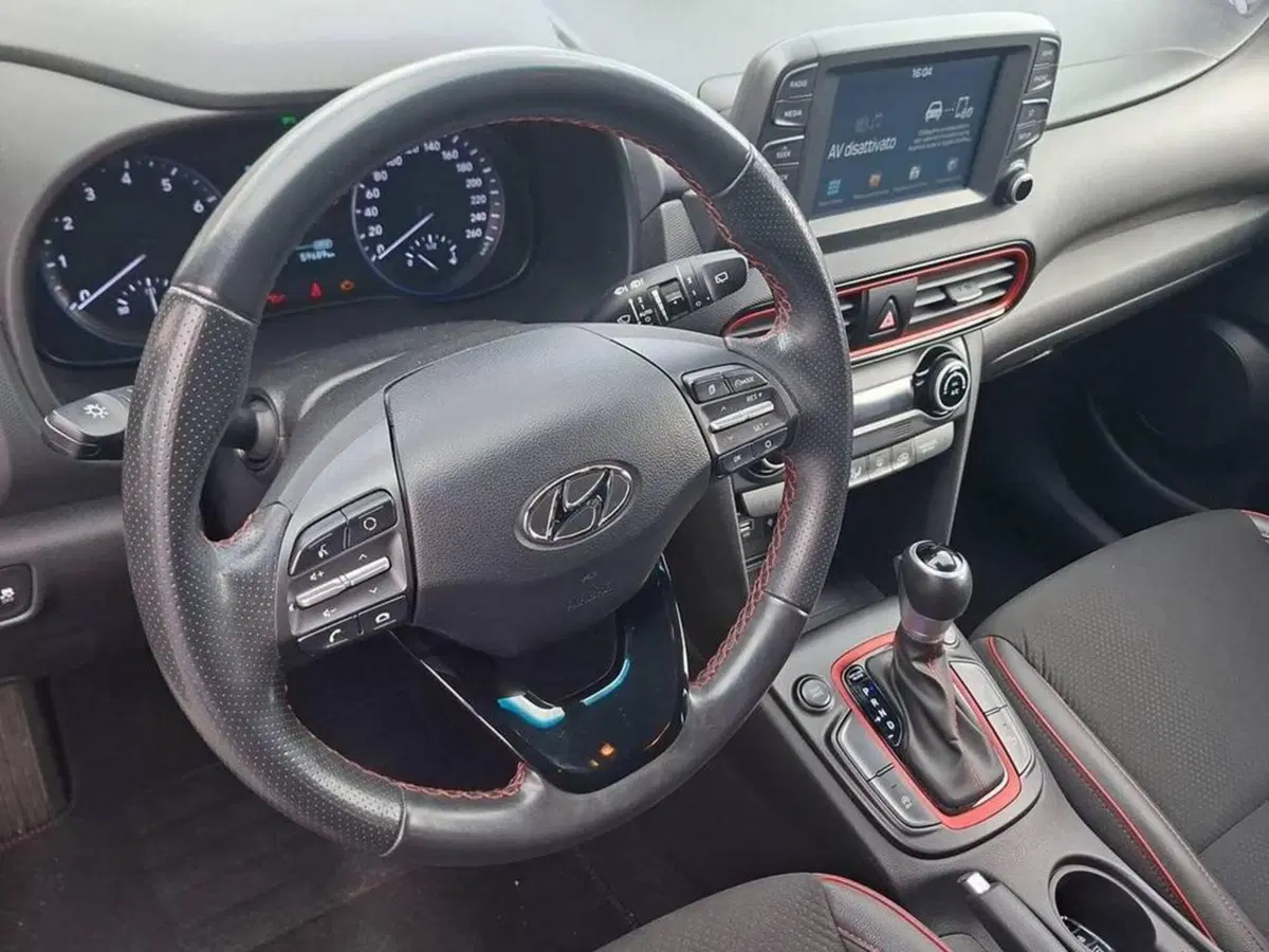 Hyundai Kona usata a Torino (10)
