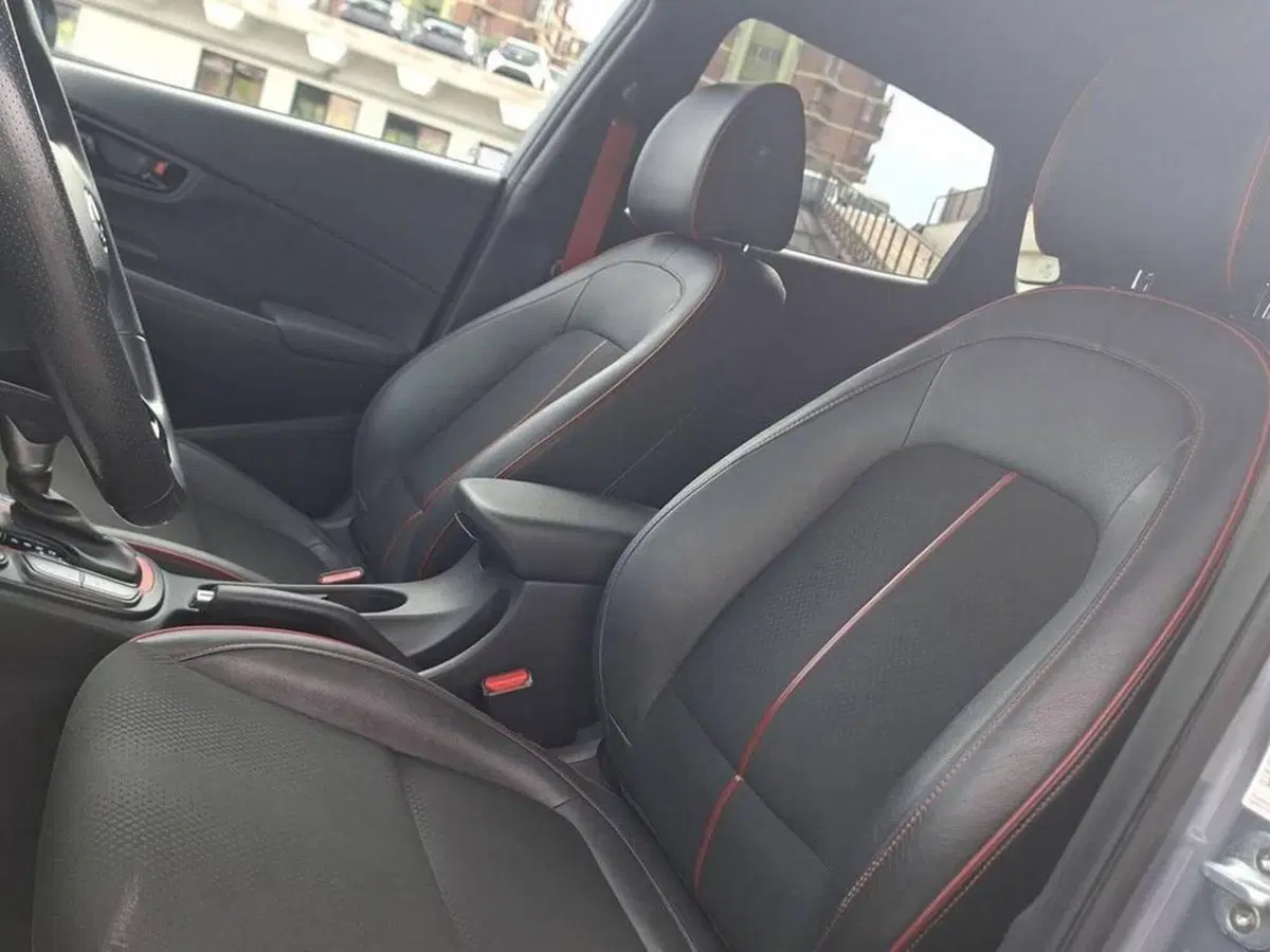 Hyundai Kona usata a Torino (12)