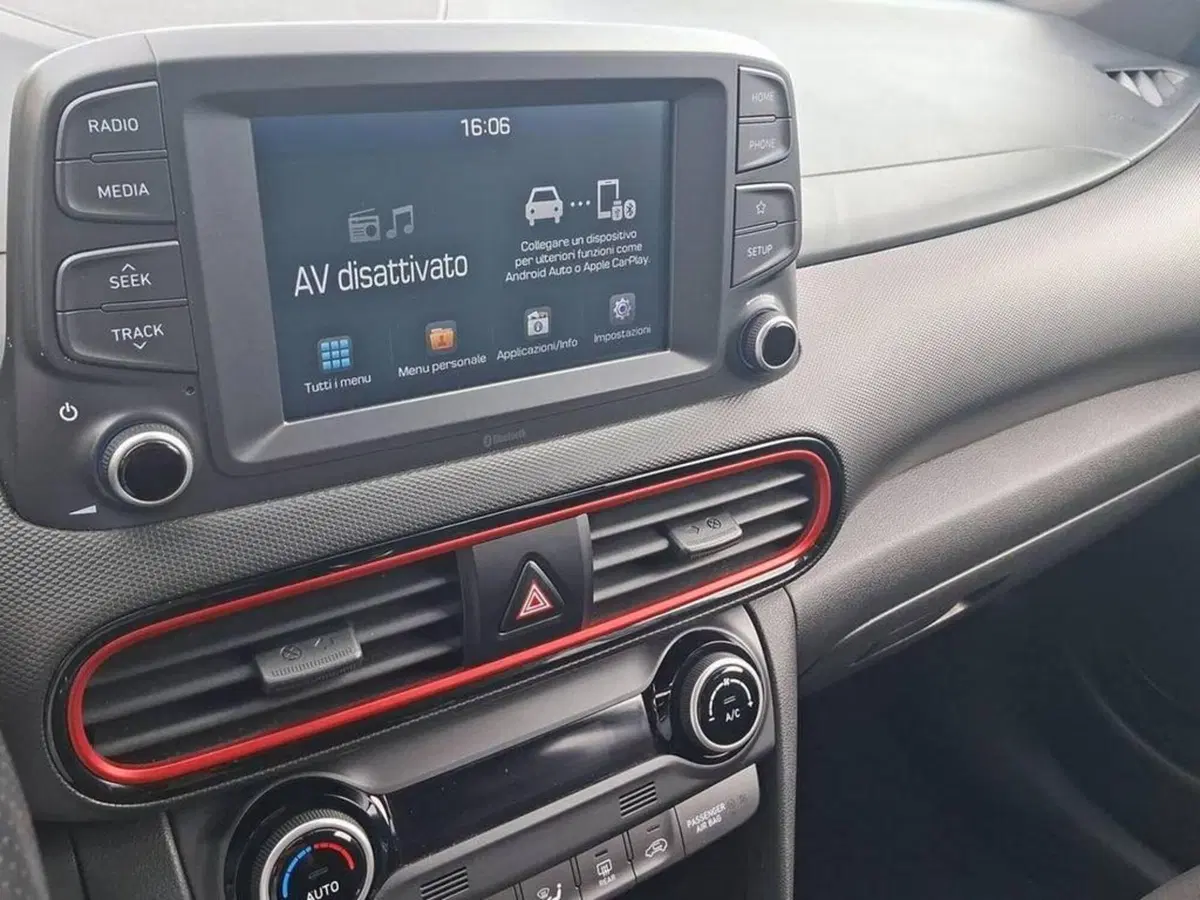 Hyundai Kona usata a Torino (7)