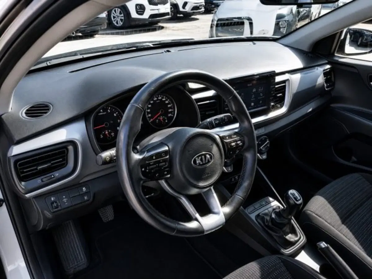 Kia Stonic usata a Firenze (9)