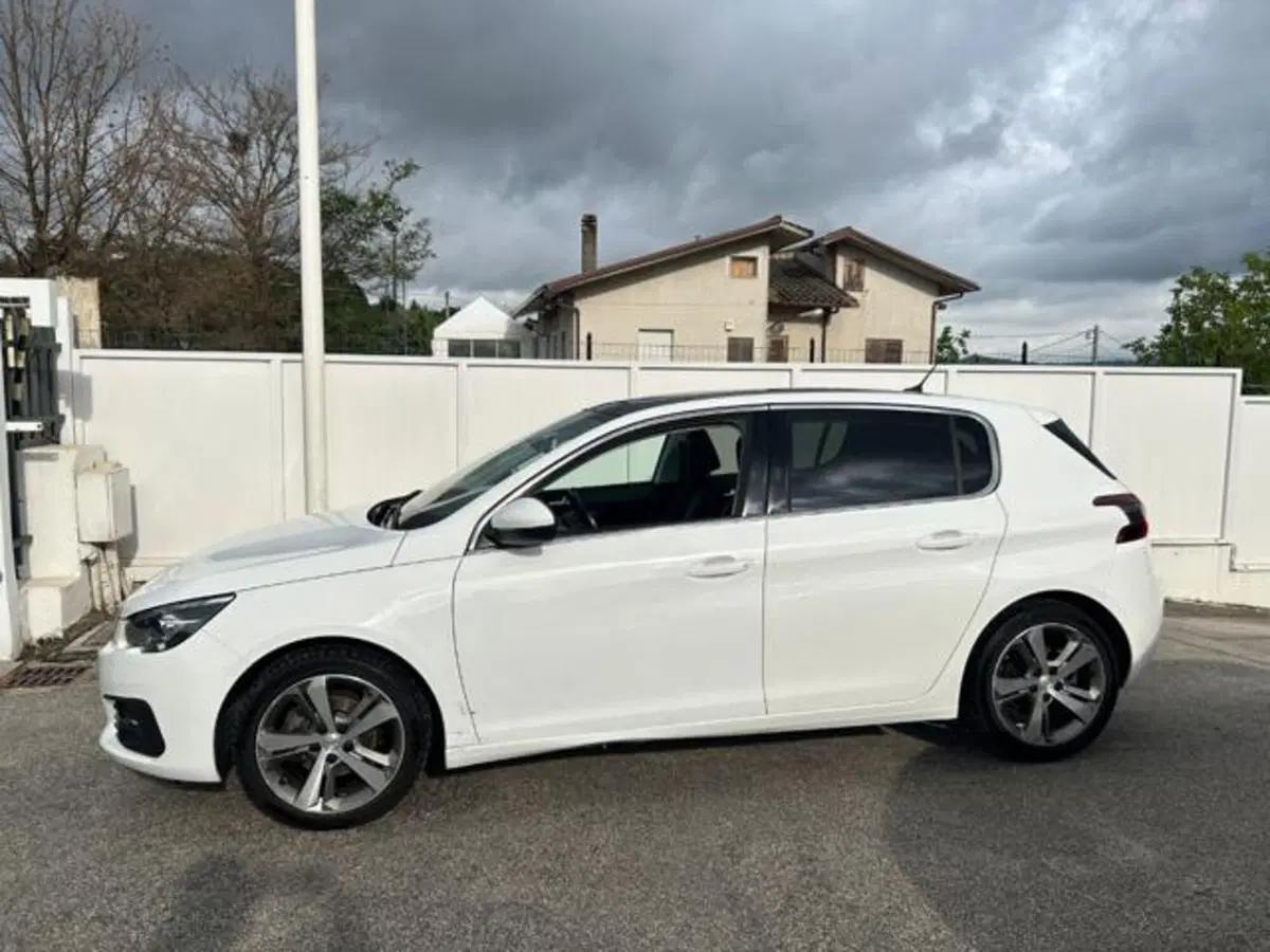 Peugeot 308 usata a Campobasso (7)