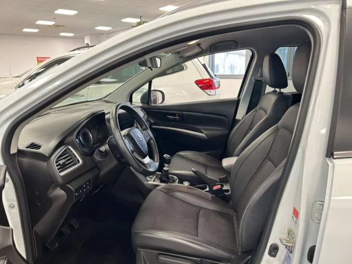 Suzuki S-Cross usata a Campobasso (15)
