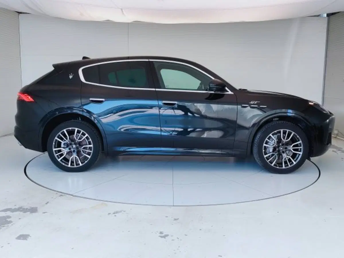 Maserati Grecale usata a Teramo (4)