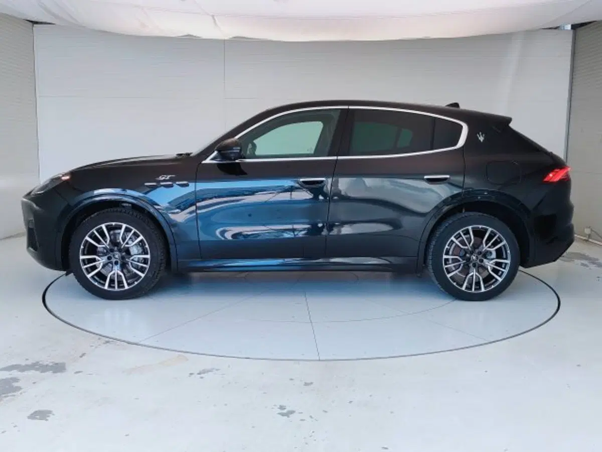 Maserati Grecale usata a Teramo (8)