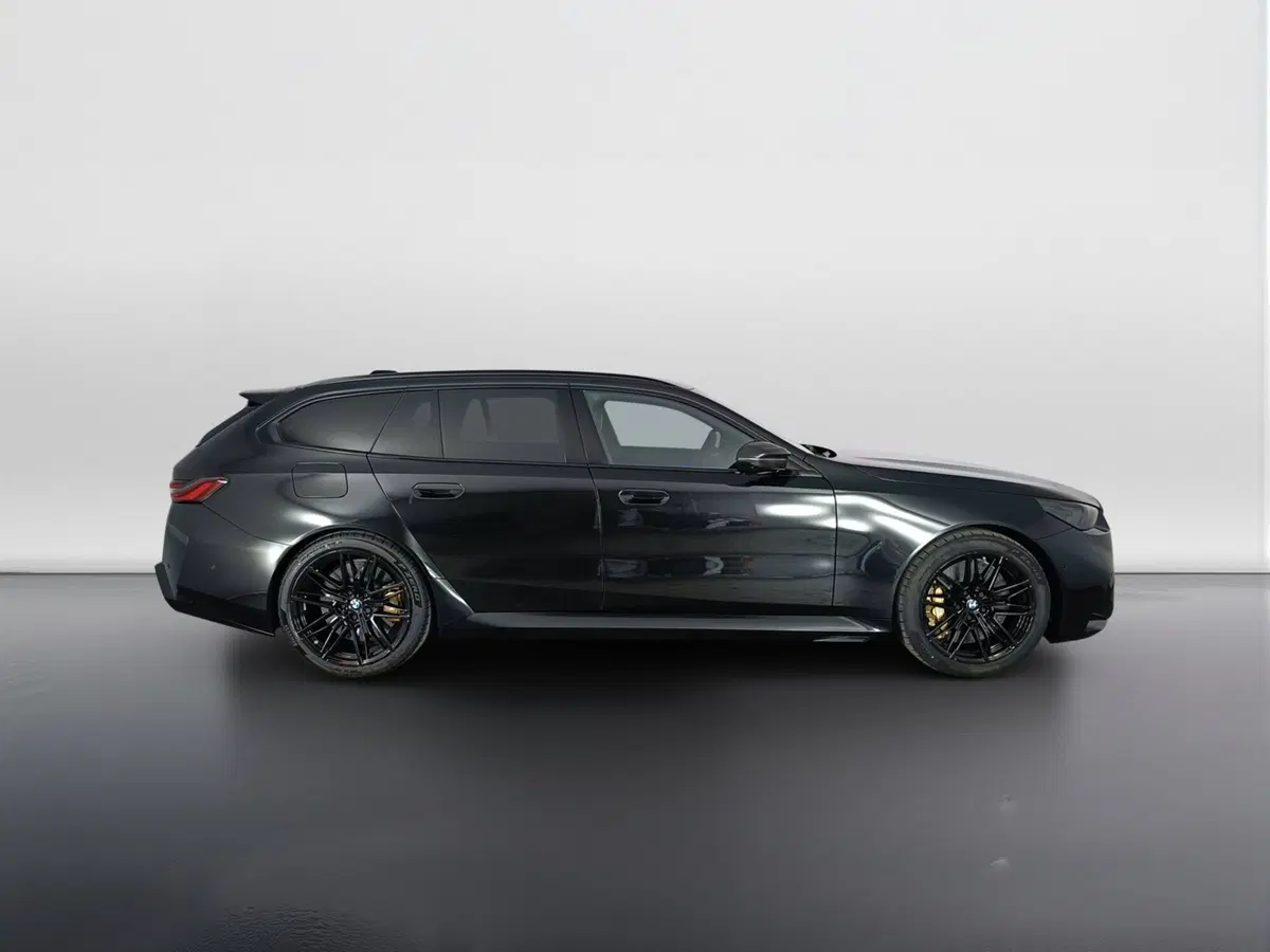 BMW Serie 5 Touring nuova a Ascoli Piceno (3)