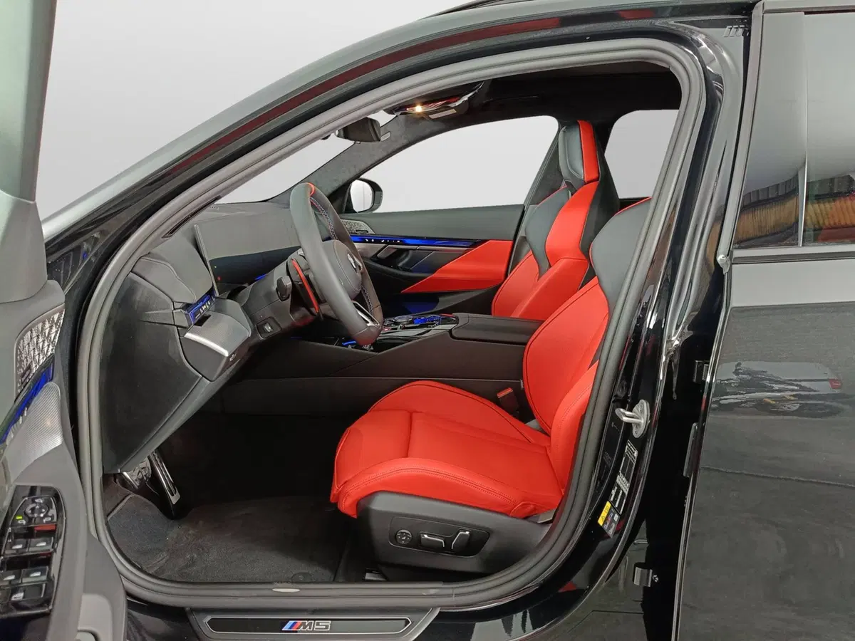 BMW Serie 5 Touring nuova a Ascoli Piceno (8)