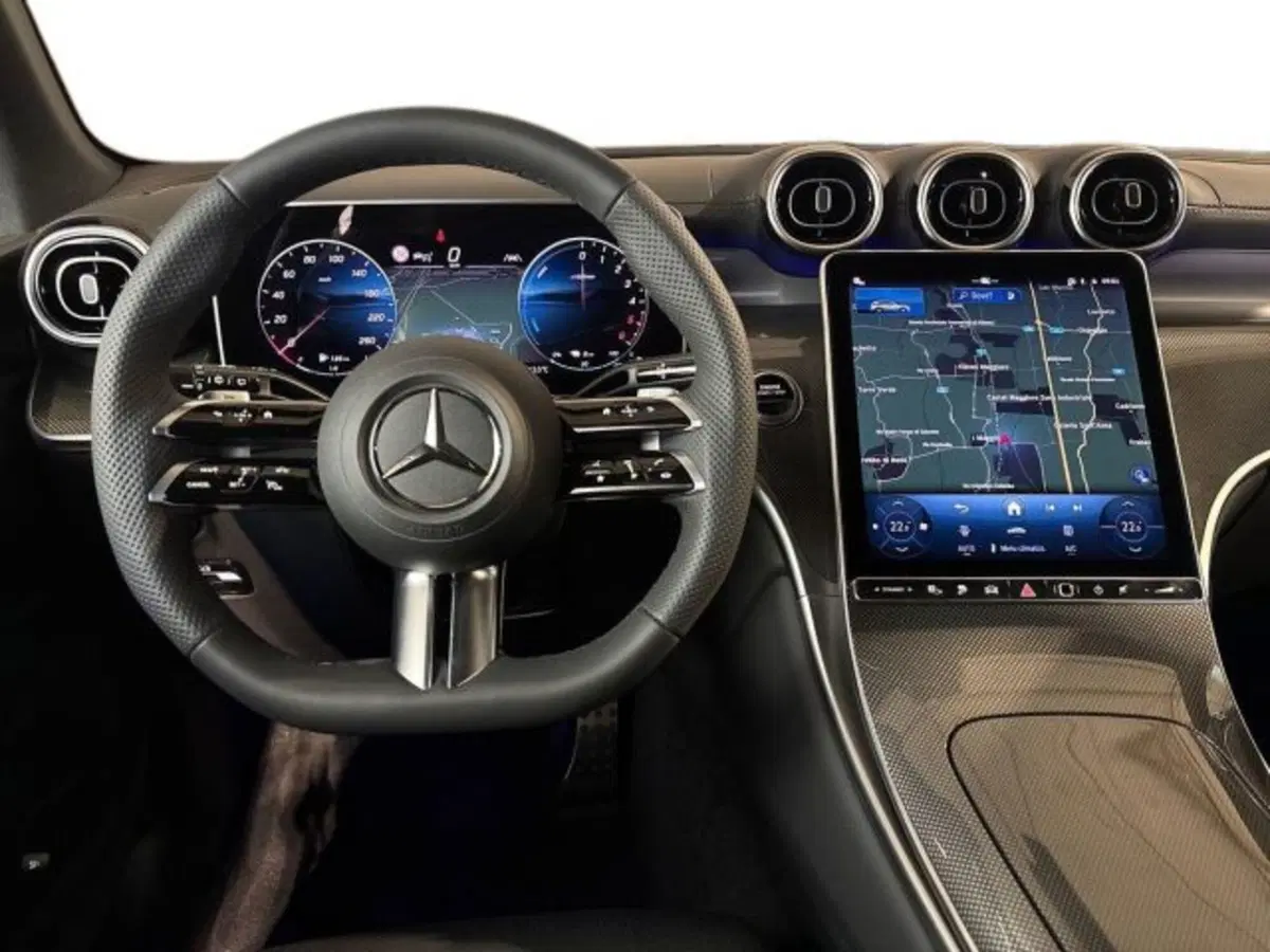 Mercedes-Benz GLC nuova a Bologna (14)