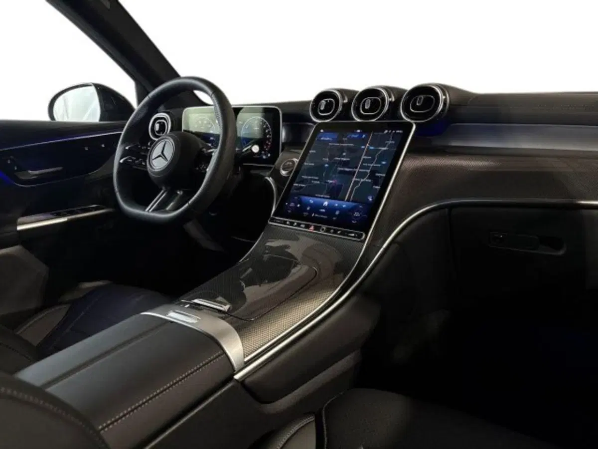 Mercedes-Benz GLC nuova a Bologna (15)