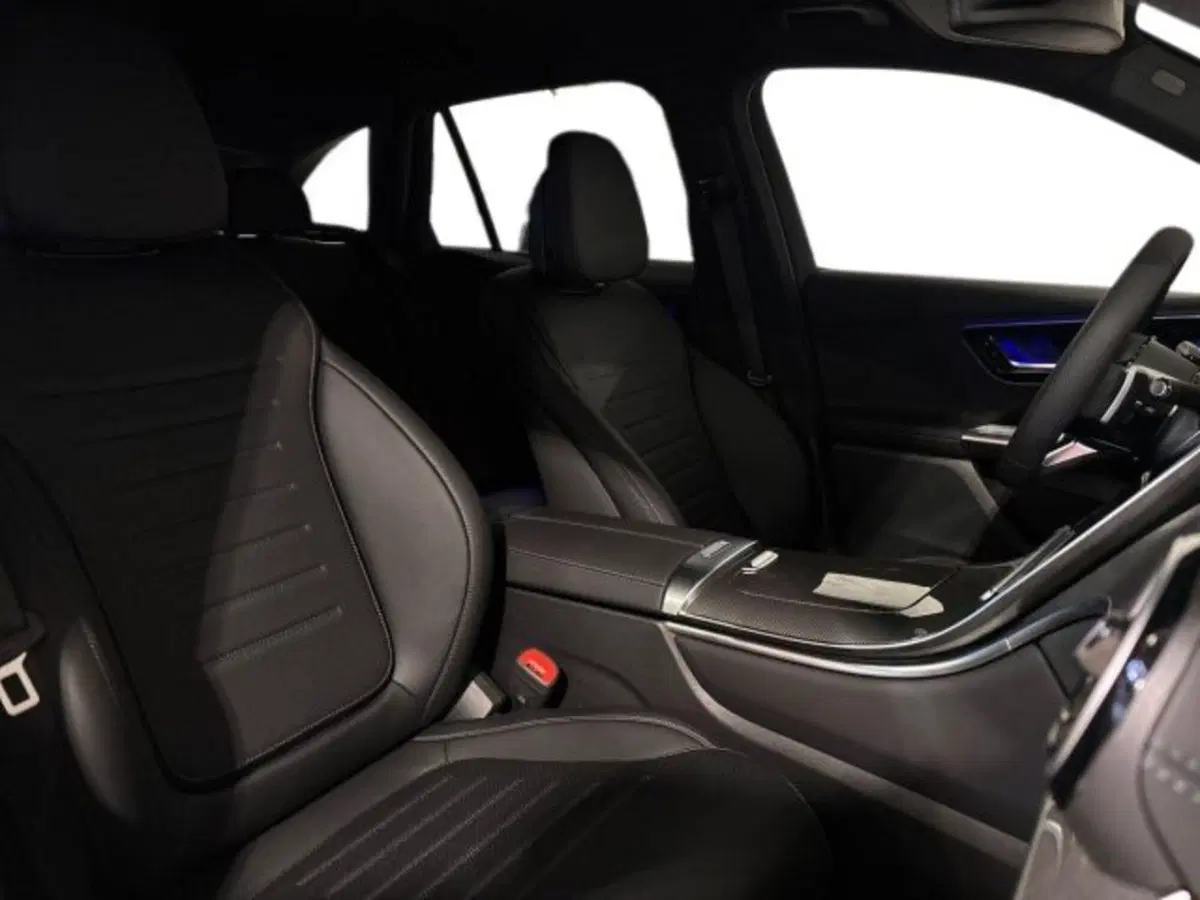 Mercedes-Benz GLC nuova a Bologna (16)