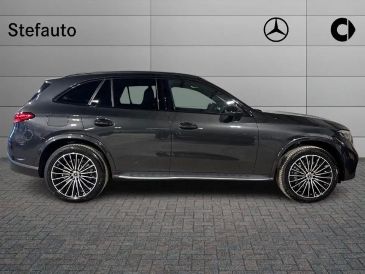 Mercedes-Benz GLC nuova a Bologna (2)