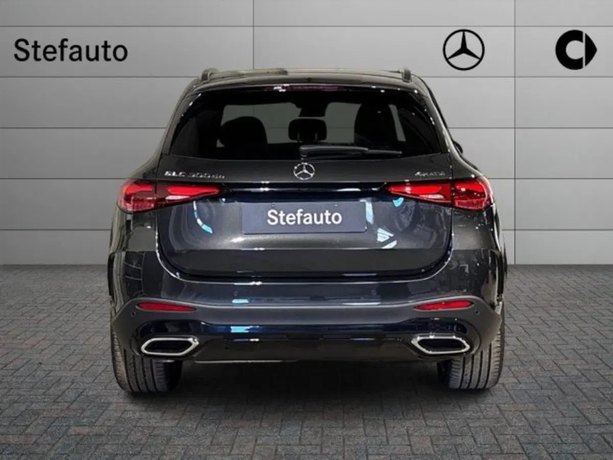 Mercedes-Benz GLC nuova a Bologna (6)