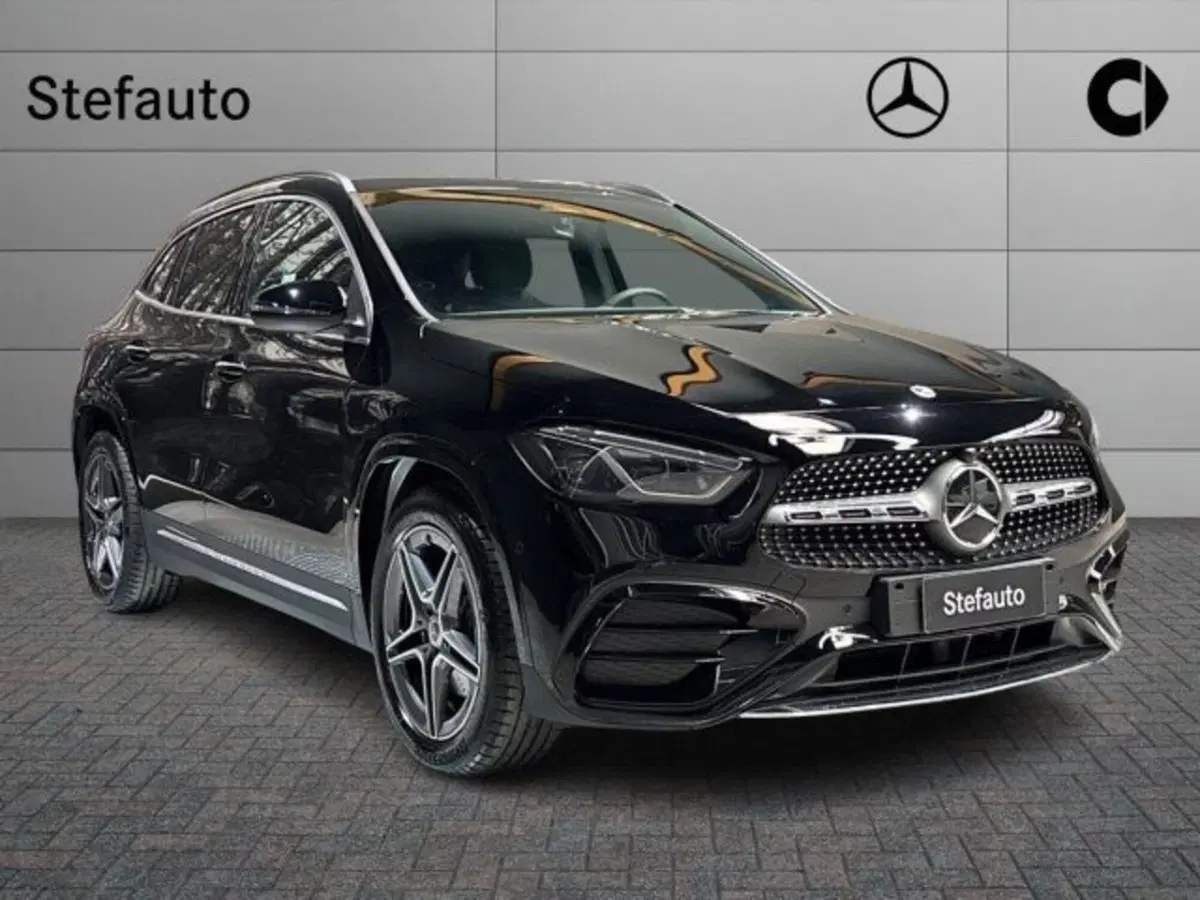 Mercedes-Benz GLA SUV nuova a Bologna