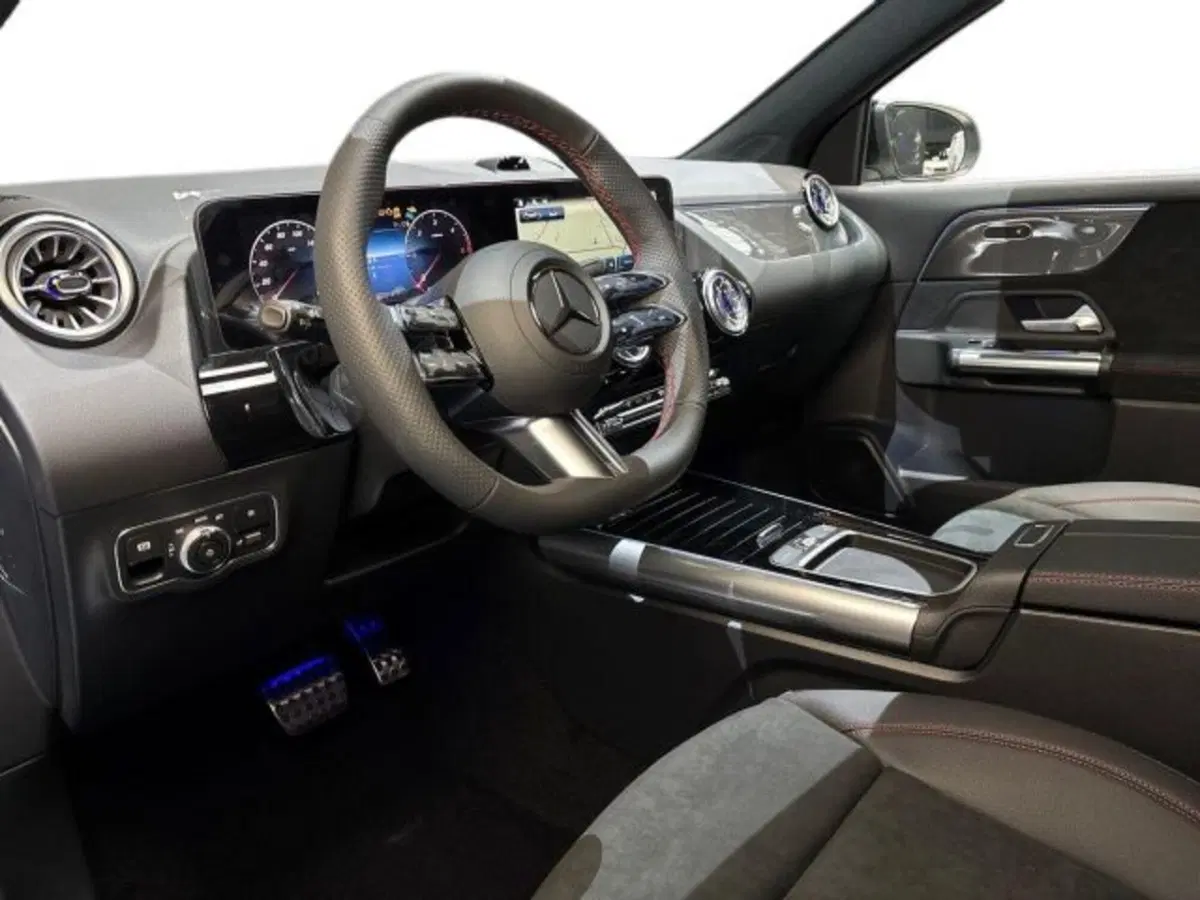 Mercedes-Benz GLA SUV nuova a Bologna (11)