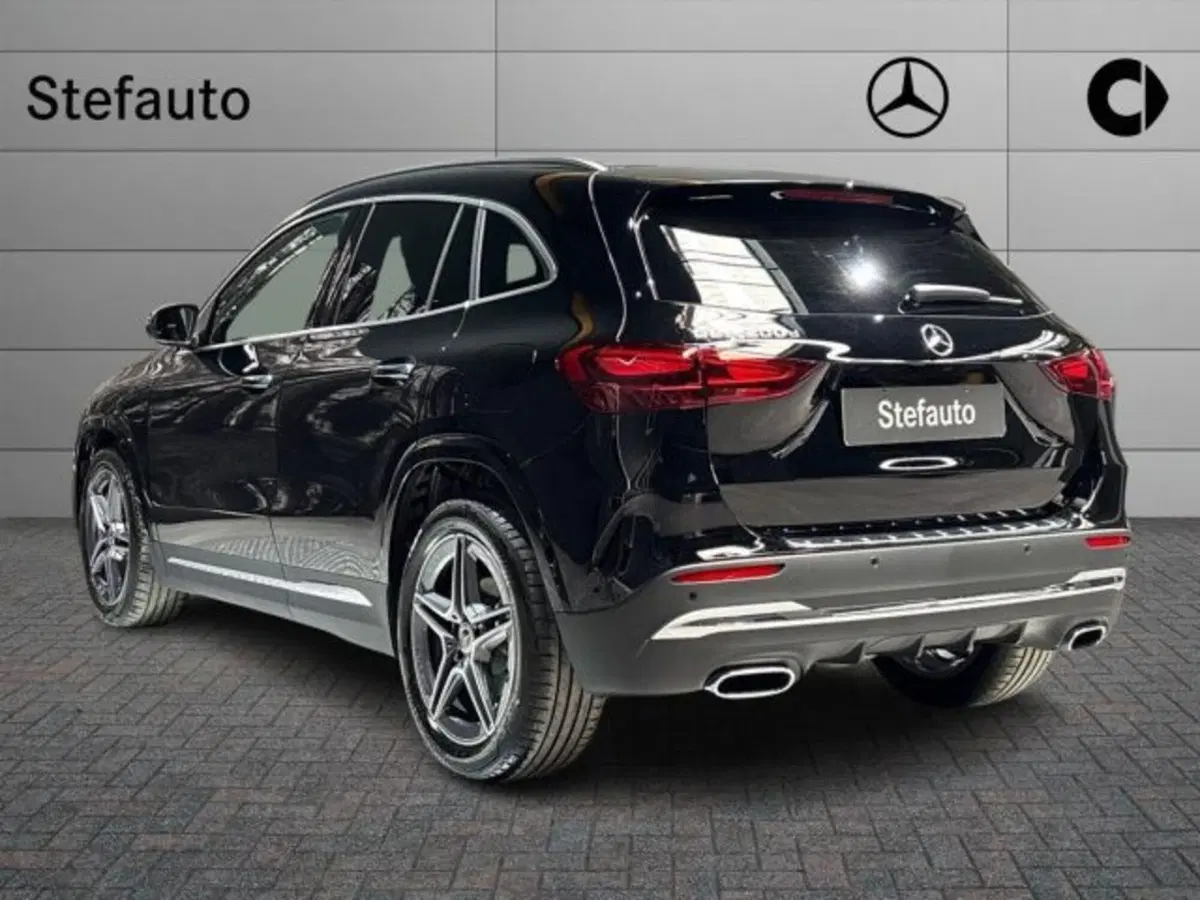 Mercedes-Benz GLA SUV nuova a Bologna (5)