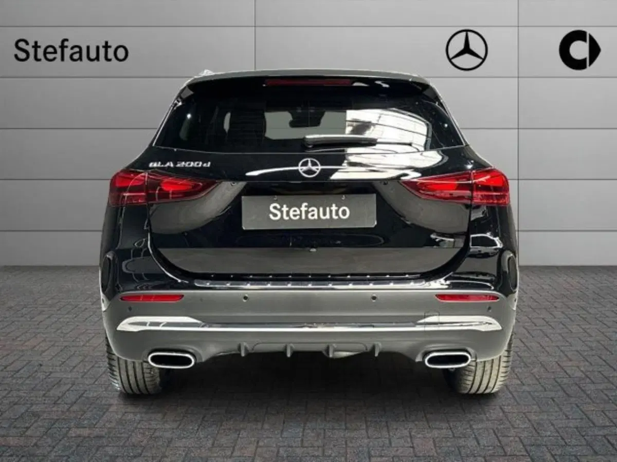 Mercedes-Benz GLA SUV nuova a Bologna (6)