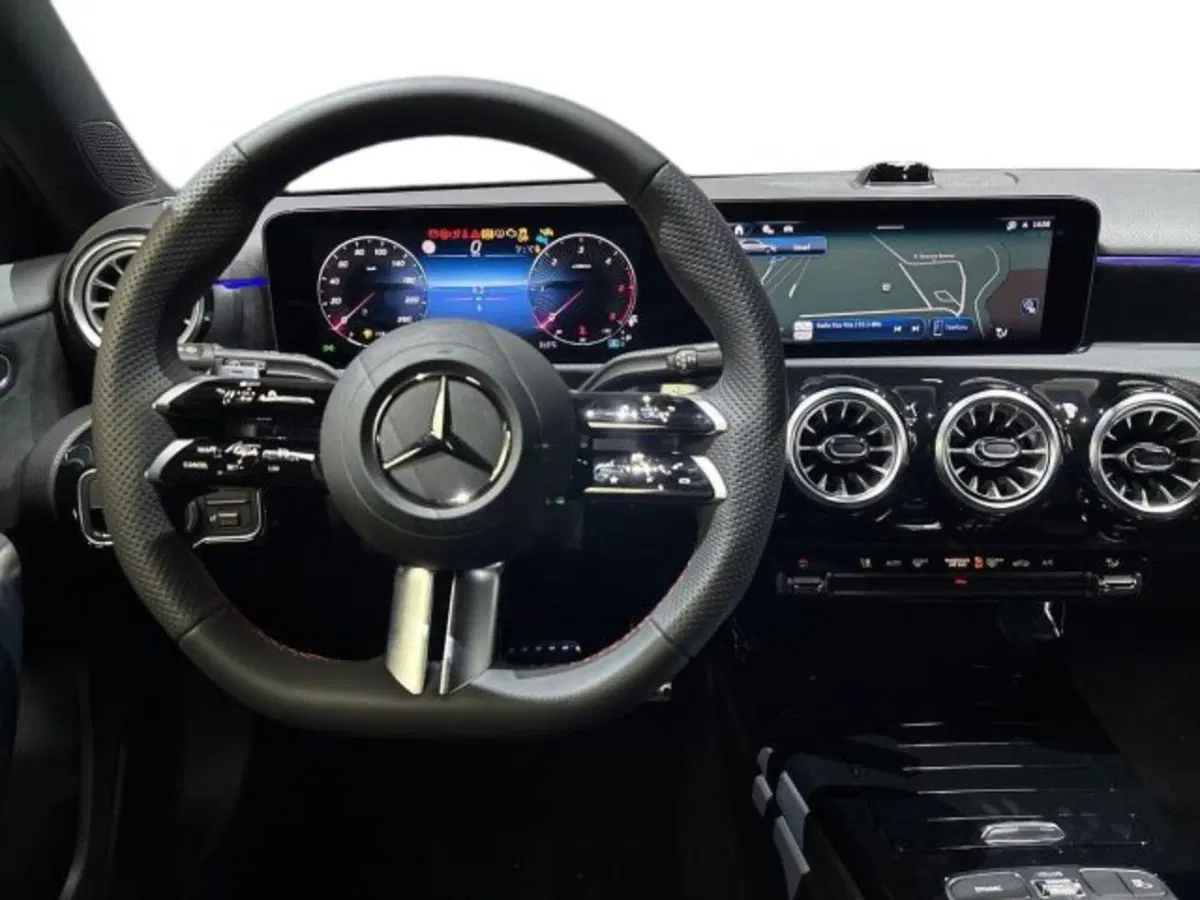 Mercedes-Benz Classe A nuova a Bologna (14)