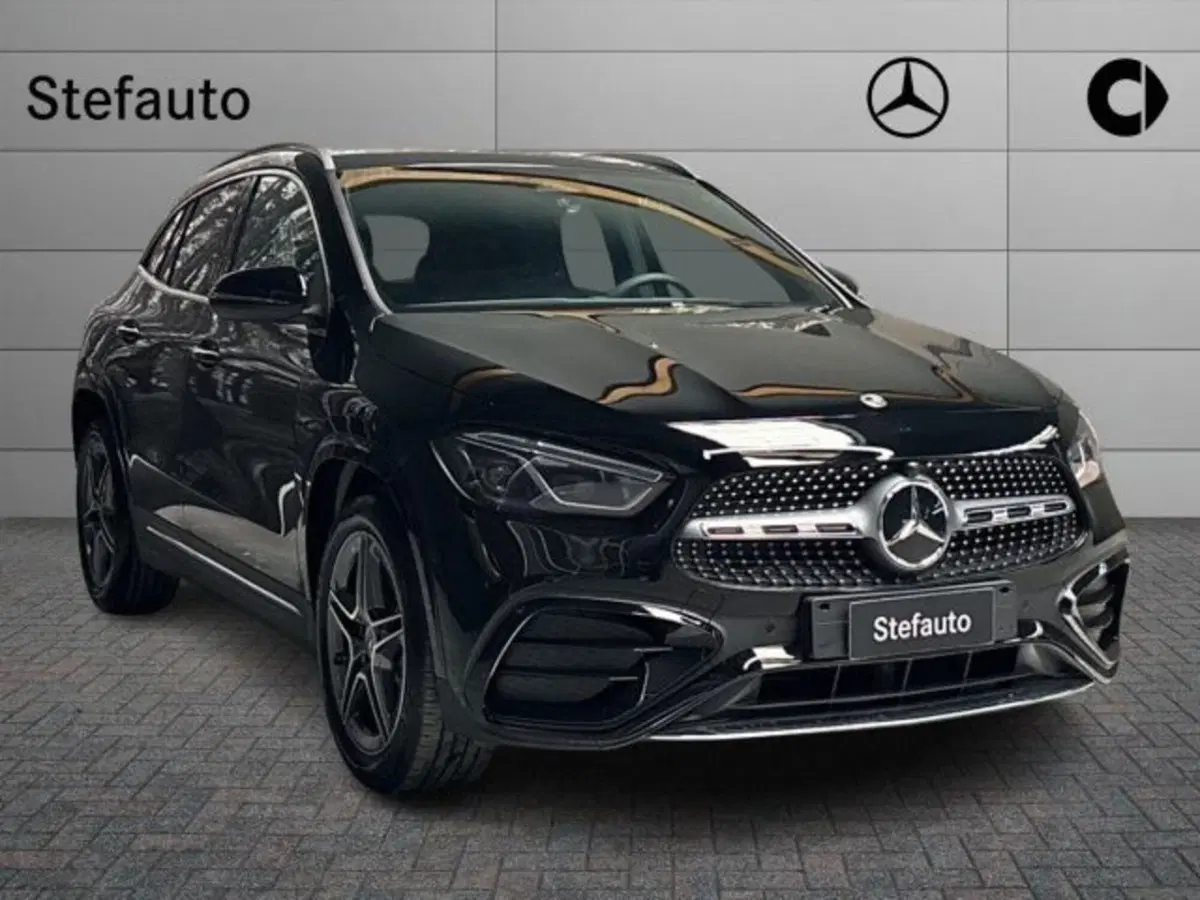 Mercedes-Benz GLA SUV nuova a Bologna