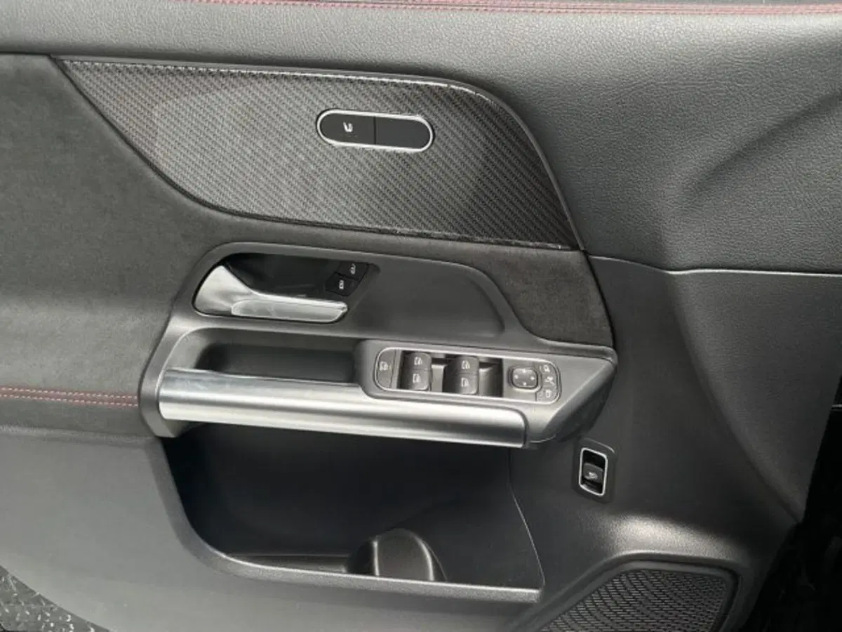 Mercedes-Benz GLA SUV nuova a Bologna (10)
