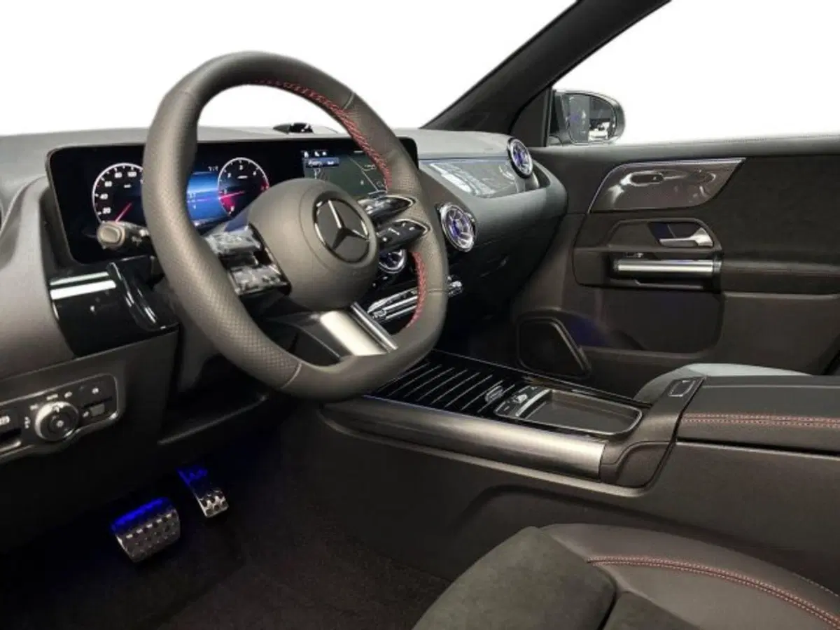Mercedes-Benz GLA SUV nuova a Bologna (11)