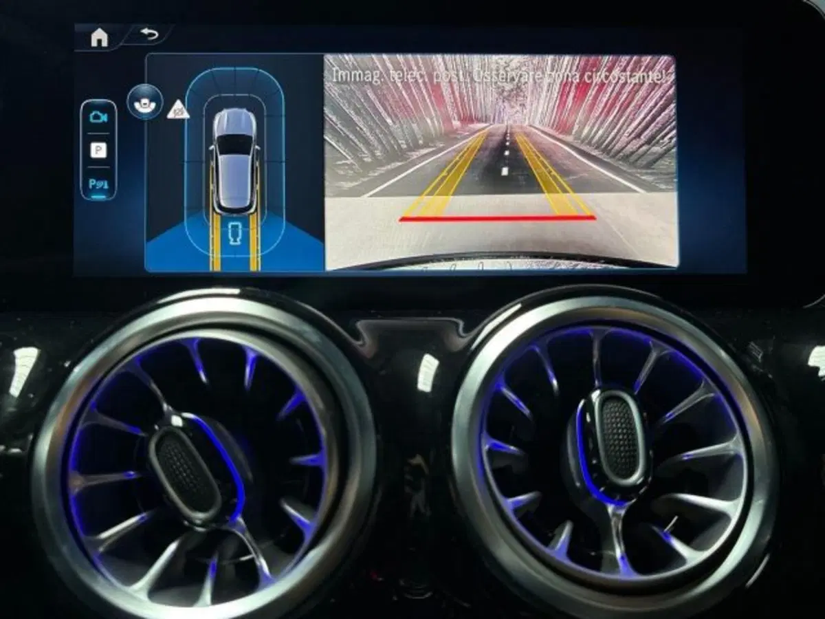 Mercedes-Benz GLA SUV nuova a Bologna (12)