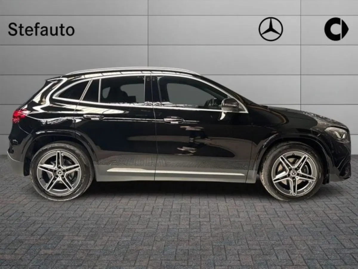 Mercedes-Benz GLA SUV nuova a Bologna (2)