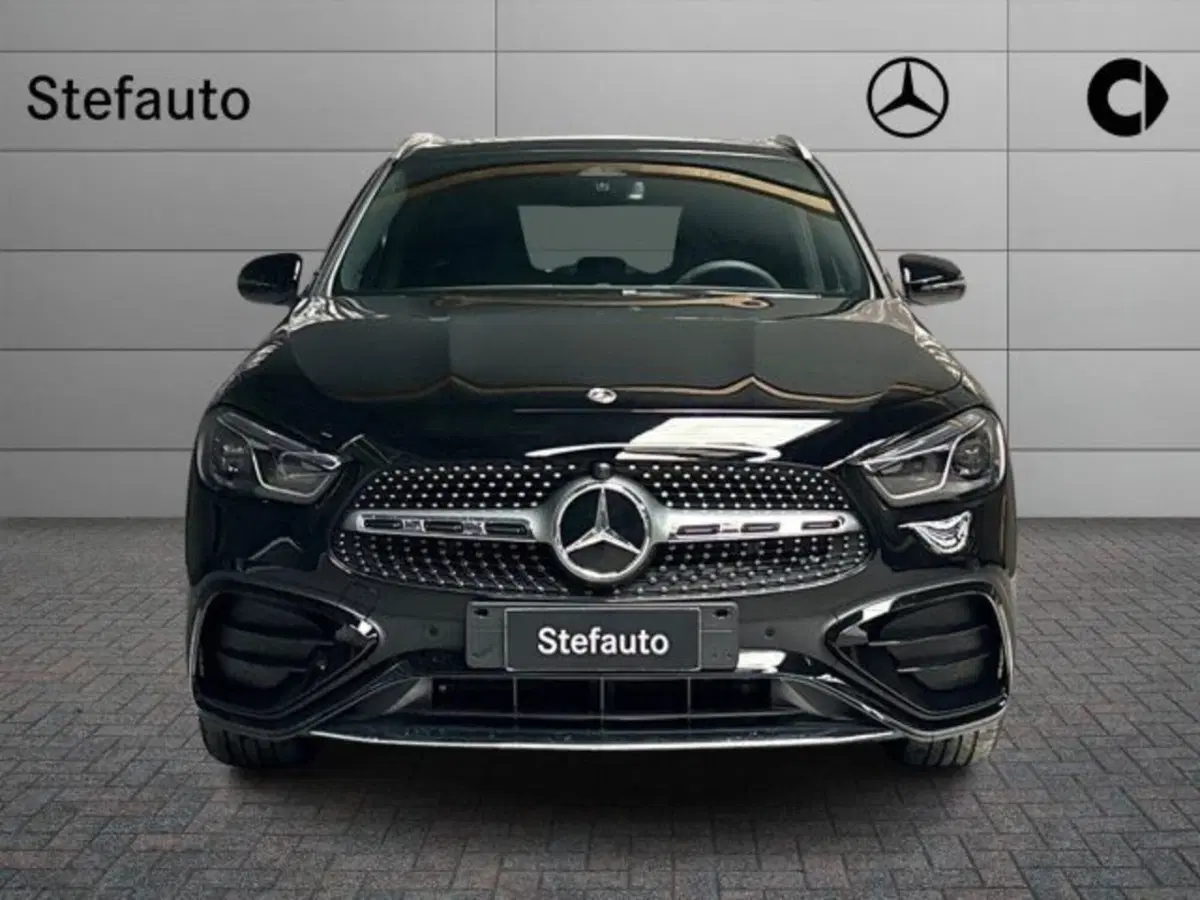 Mercedes-Benz GLA SUV nuova a Bologna (4)