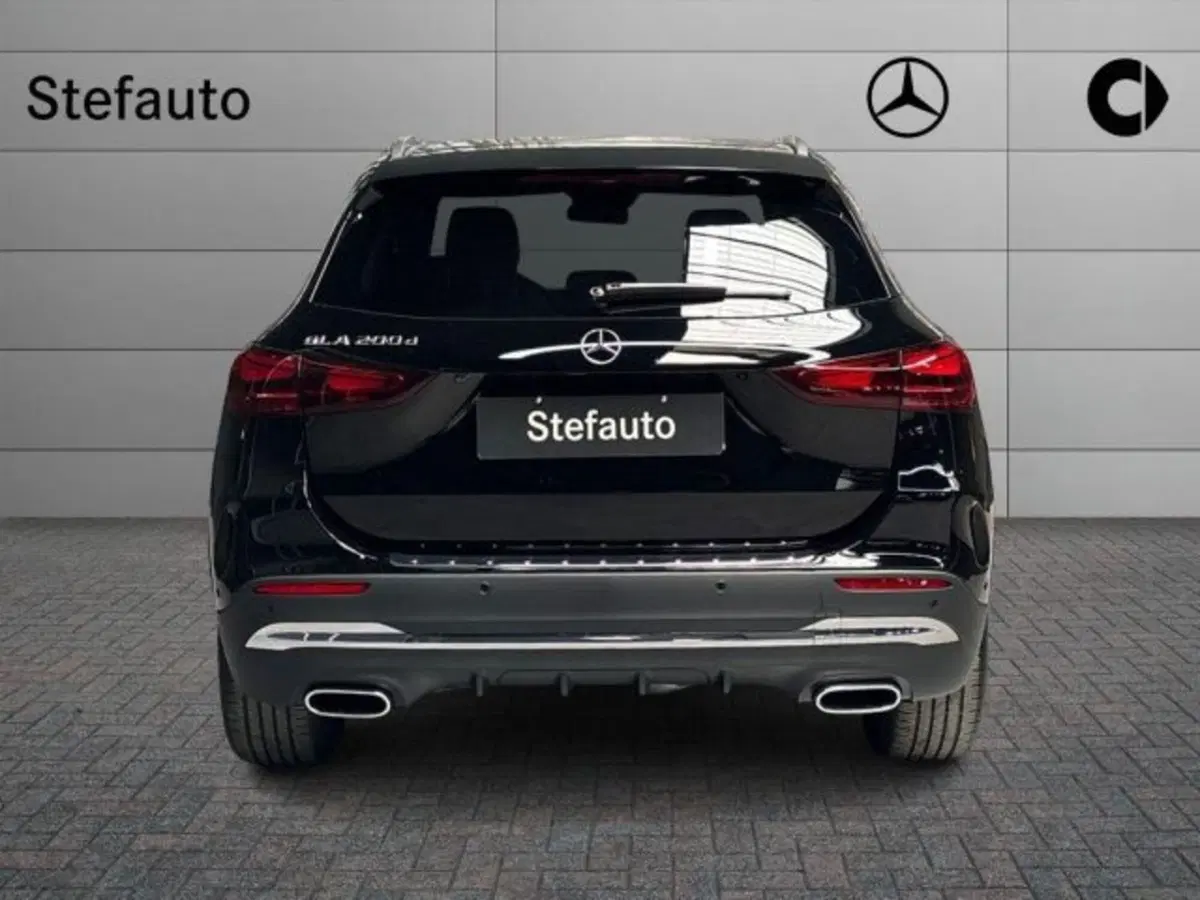 Mercedes-Benz GLA SUV nuova a Bologna (6)