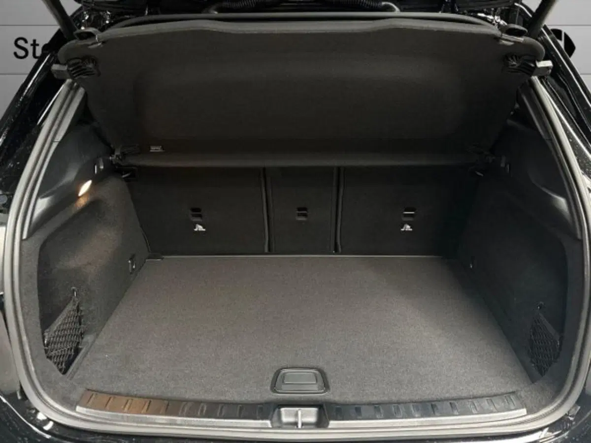 Mercedes-Benz GLA SUV nuova a Bologna (7)