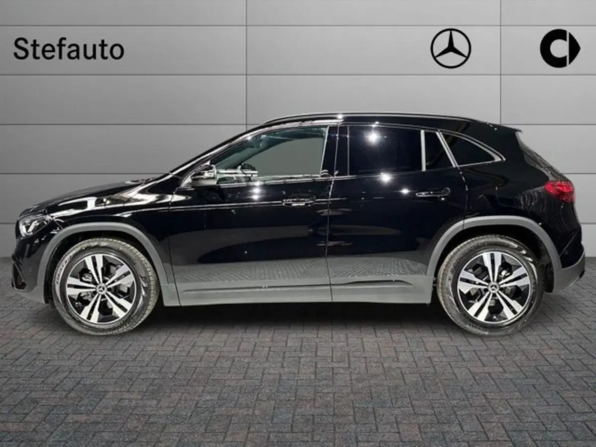 Mercedes-Benz GLA SUV nuova a Bologna (3)