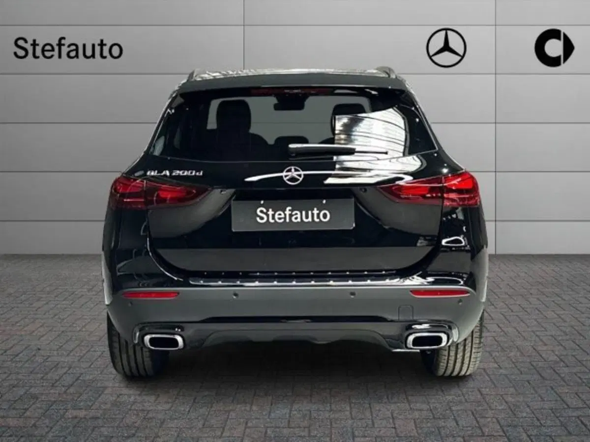 Mercedes-Benz GLA SUV nuova a Bologna (6)
