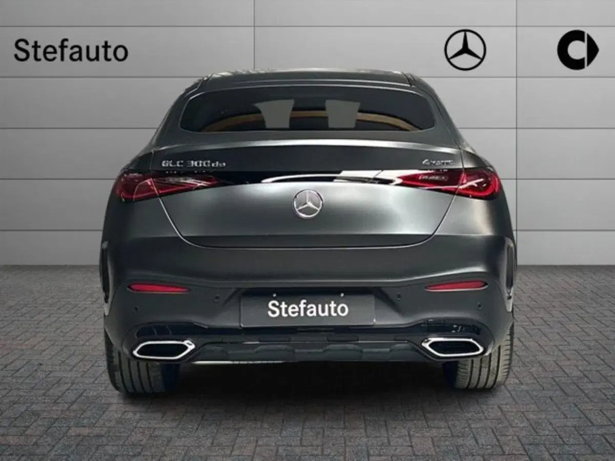 Mercedes-Benz GLC Coupé nuova a Bologna (6)