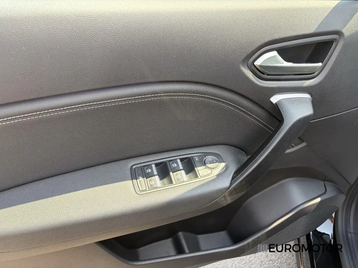 Renault Captur usata a Bari (11)