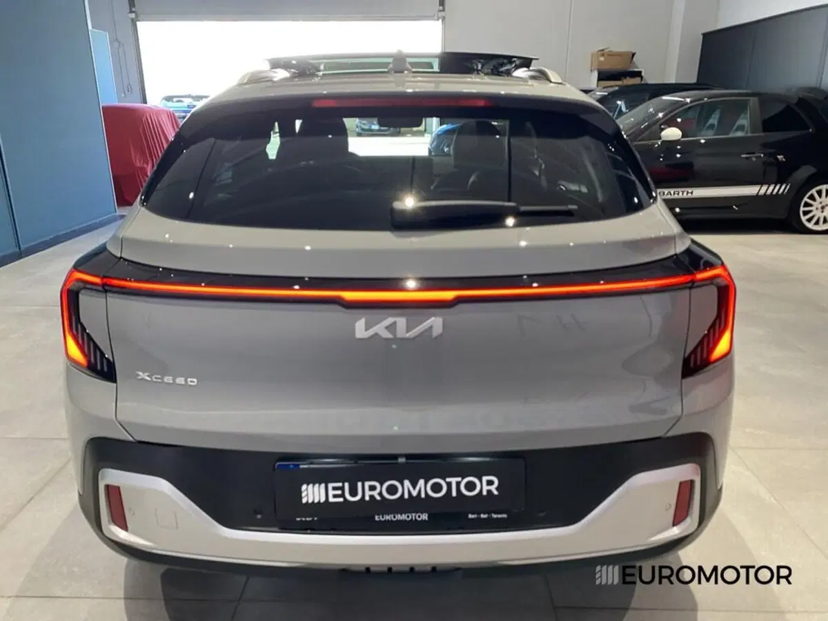 Kia XCeed nuova a Bari (12)