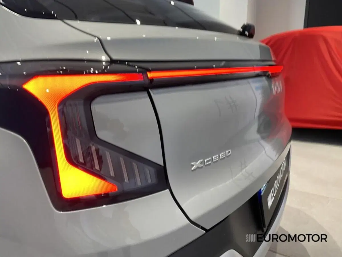 Kia XCeed nuova a Bari (14)