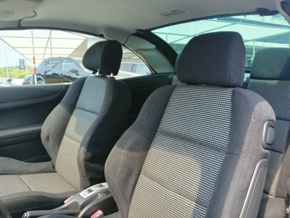 Peugeot 307 Cabrio usata a Brescia (9)